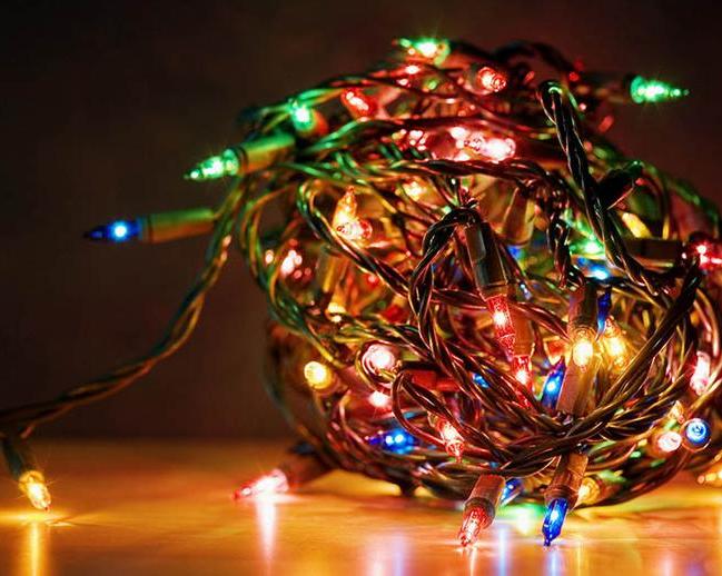 Распродажа светодиодных лент, елочных гирлянд и новогодних аксессуаров